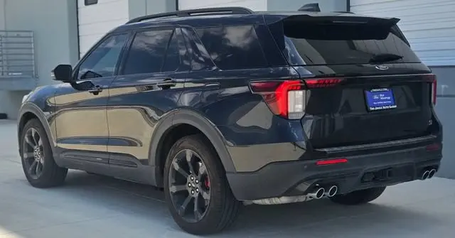 2025 Ford Explorer ST 4WD (PL535) photo 3
