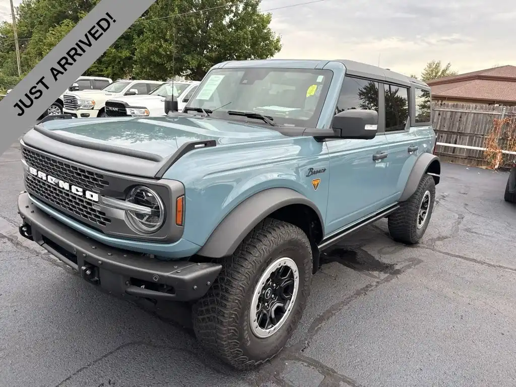 2022 Ford Bronco Badlands 4WD's photo