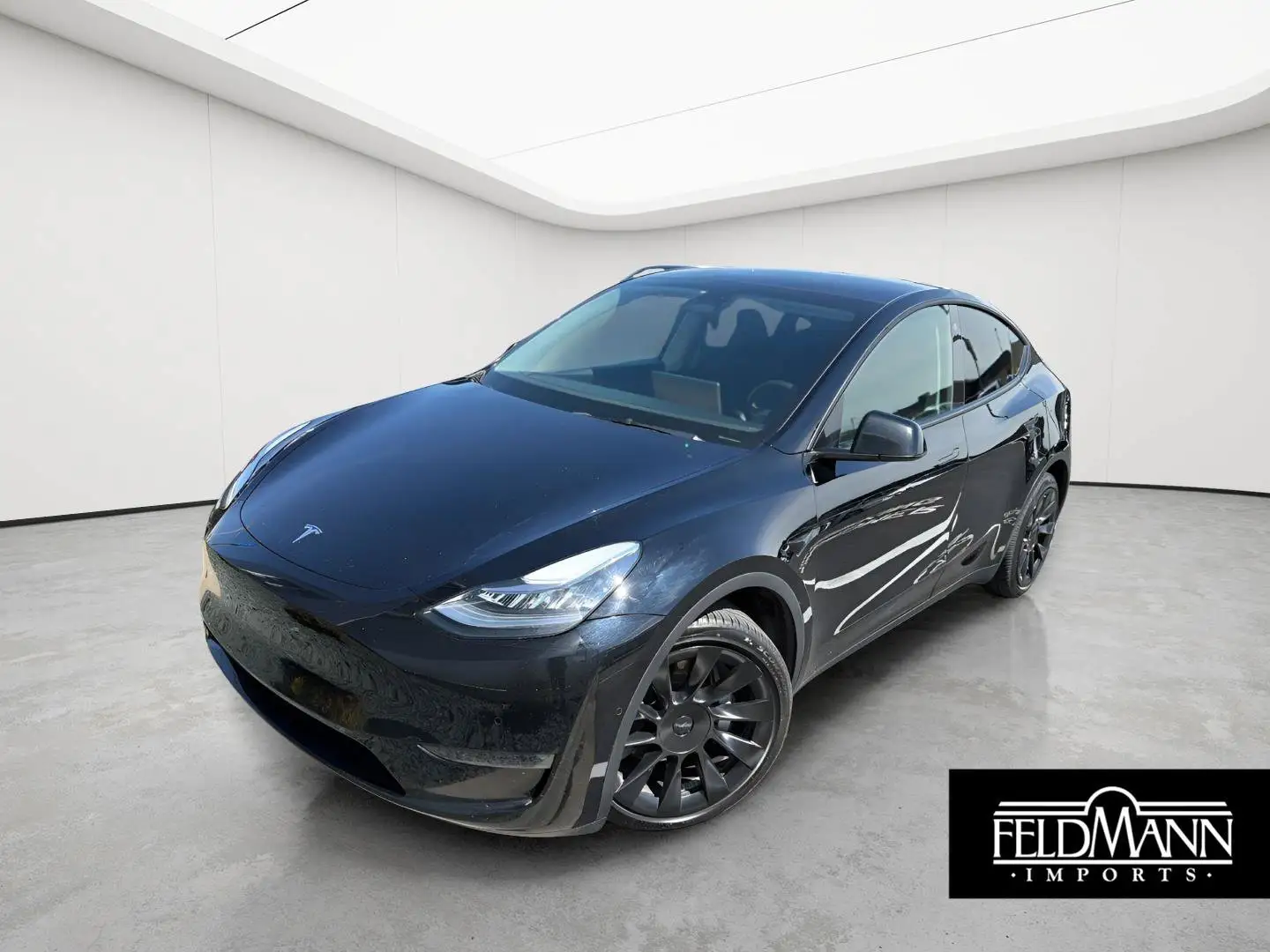 2022 Tesla Model Y Long Range Dual Motor AWD photo 1