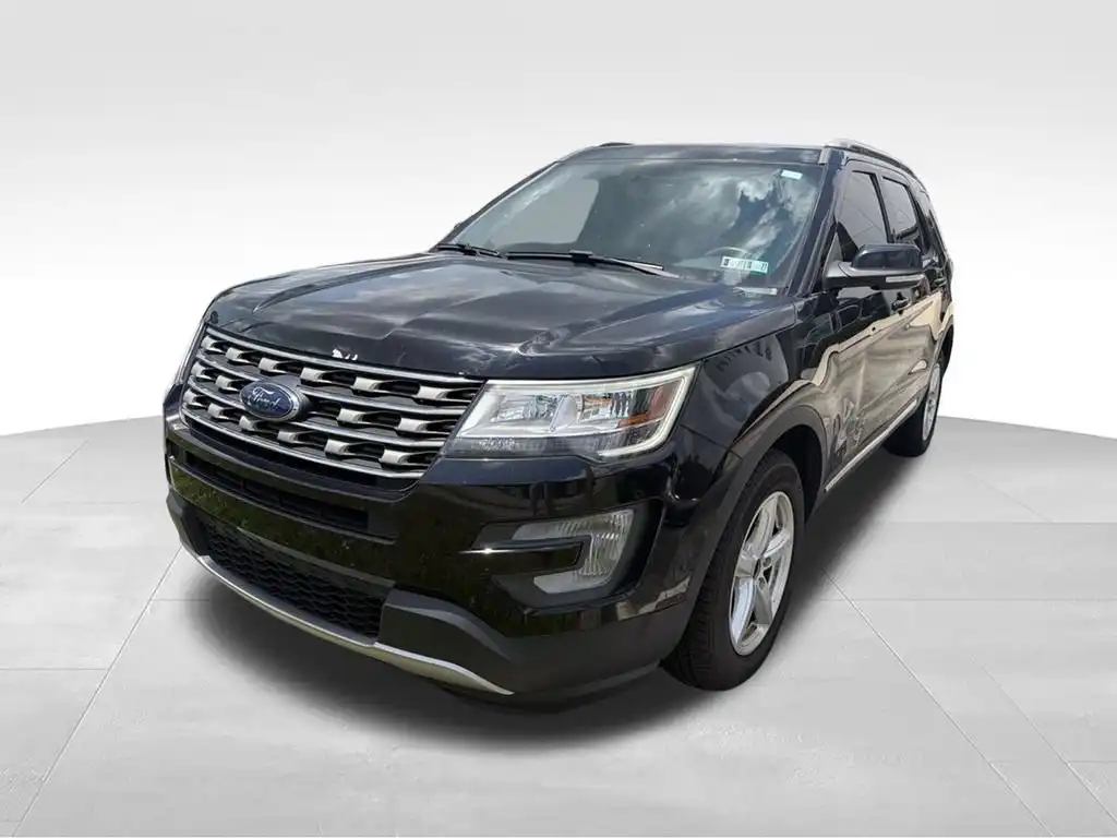 2017 Ford Explorer XLT 4WD's photo
