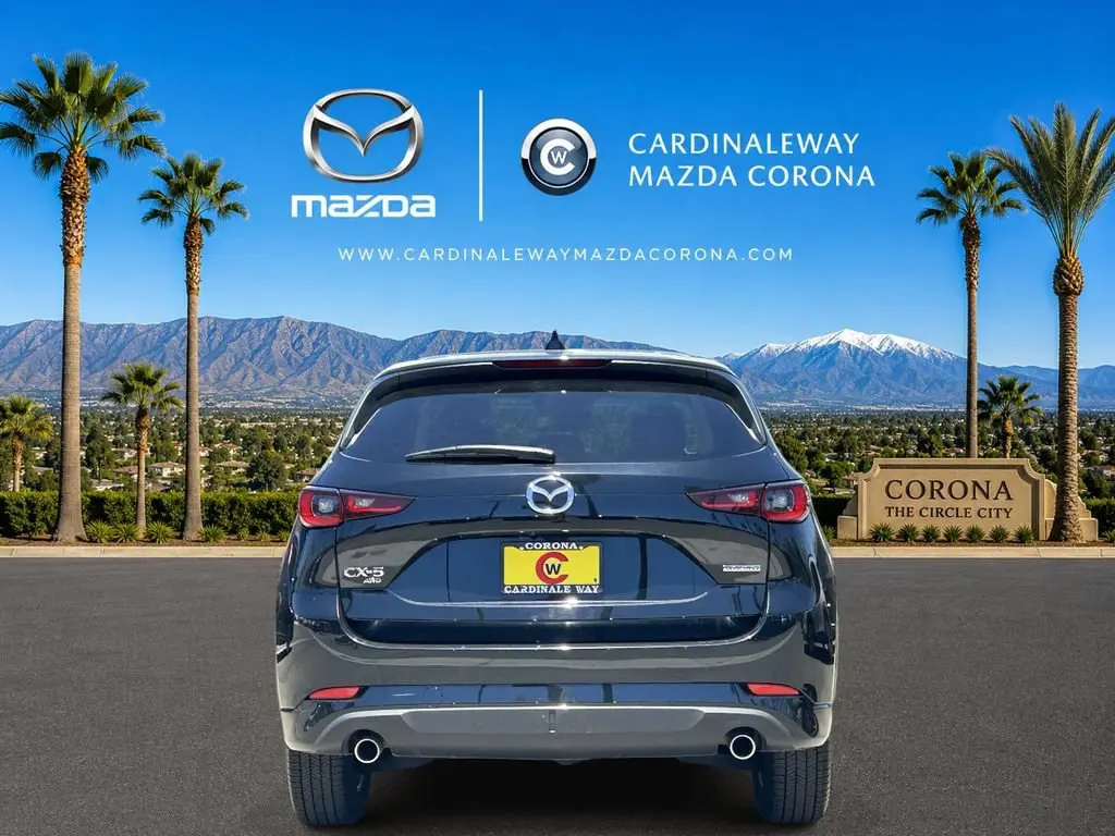 2025 Mazda CX-5 S Preferred package Auto AWD photo 4