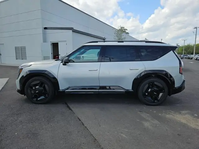 2026 Kia EV9 GT-Line AWD photo 5