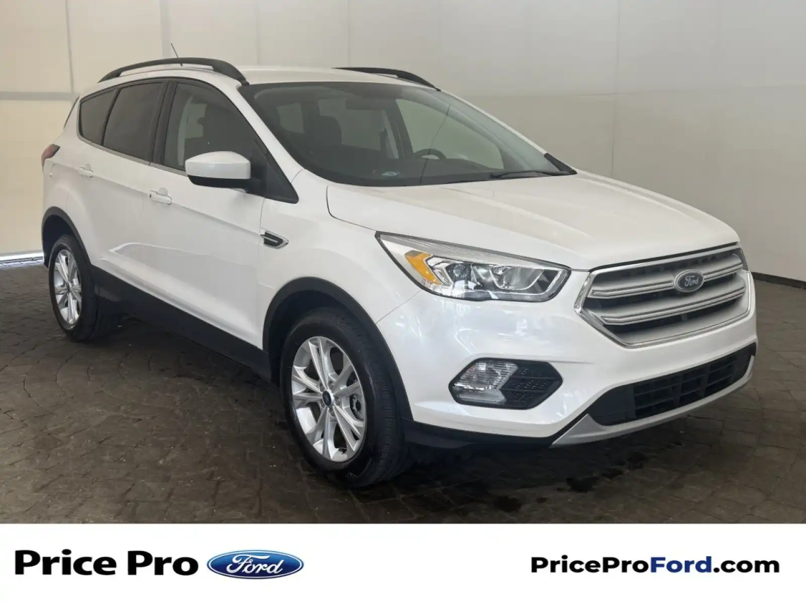2019 Ford Escape SEL 4WD's photo