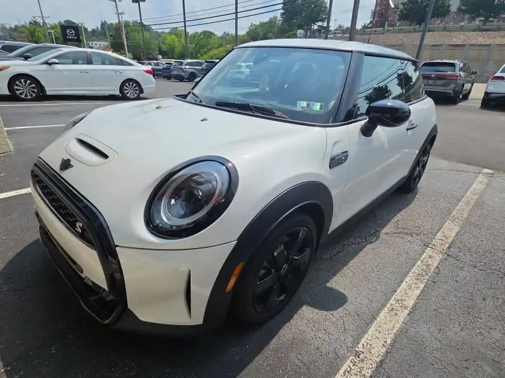 2024 MINI Hardtop Cooper S's photo