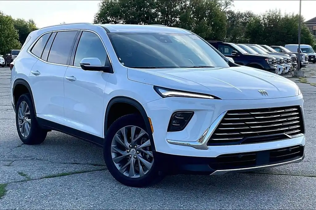 2026 Buick Enclave Preferred AWD's photo