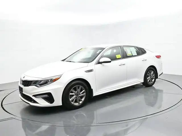 2020 Kia Optima LX AT's photo