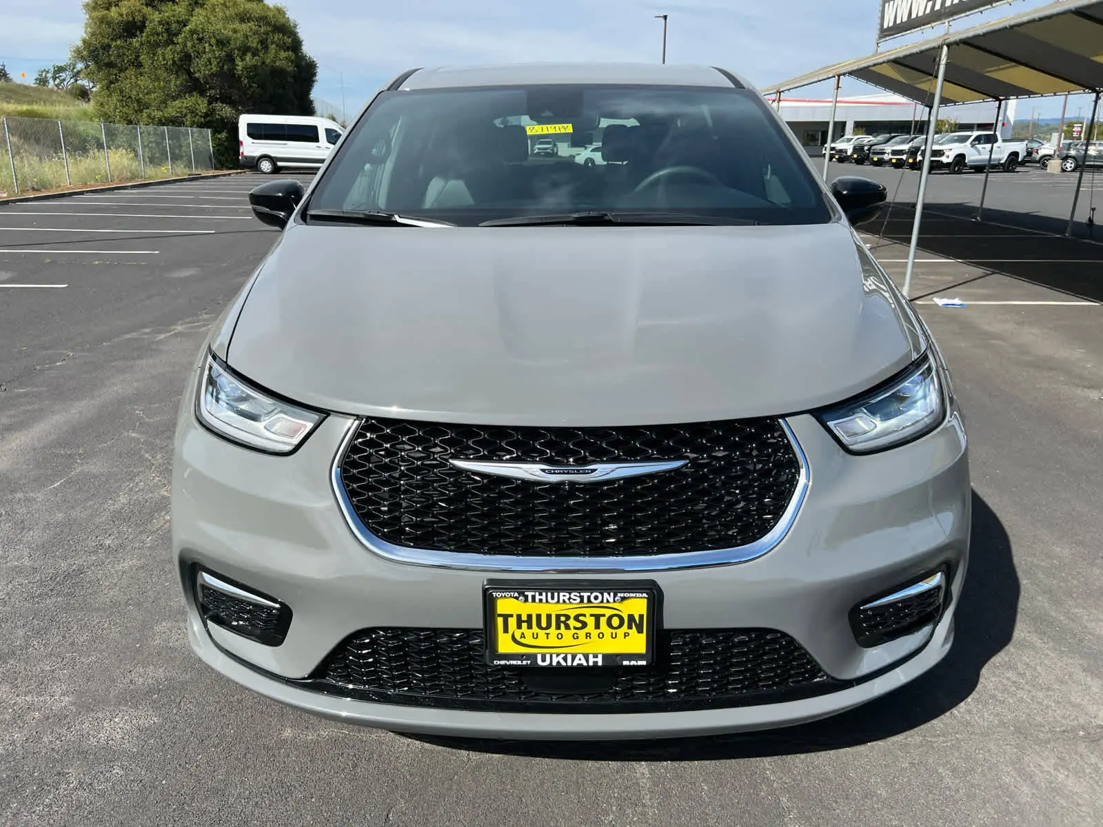 2025 Chrysler Pacifica Select photo 4