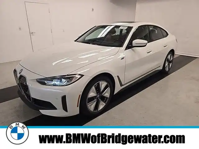 2023 BMW i4 eDrive35's photo