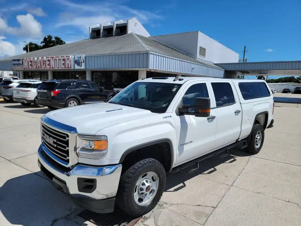 2016 GMC Sierra 4WD Crew Cab Standard Box's photo
