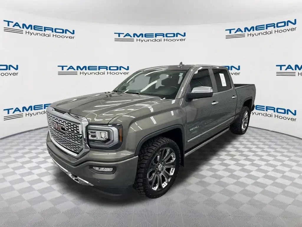 2017 GMC Sierra 4WD Crew Cab Short Box's photo