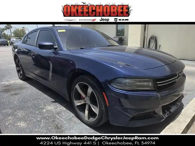 2015 Dodge Charger SE's photo