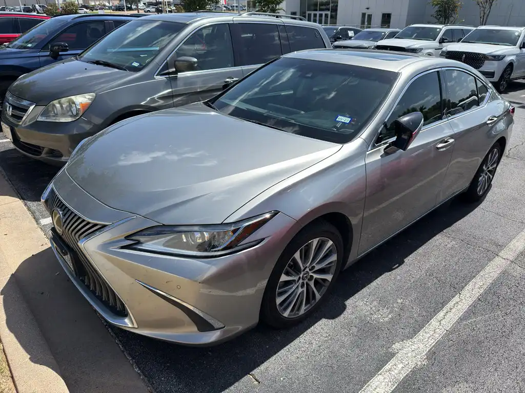 2021 Lexus ES 350 350's photo