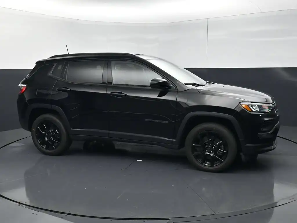 2026 Jeep Compass Latitude Altitude 4WD's photo