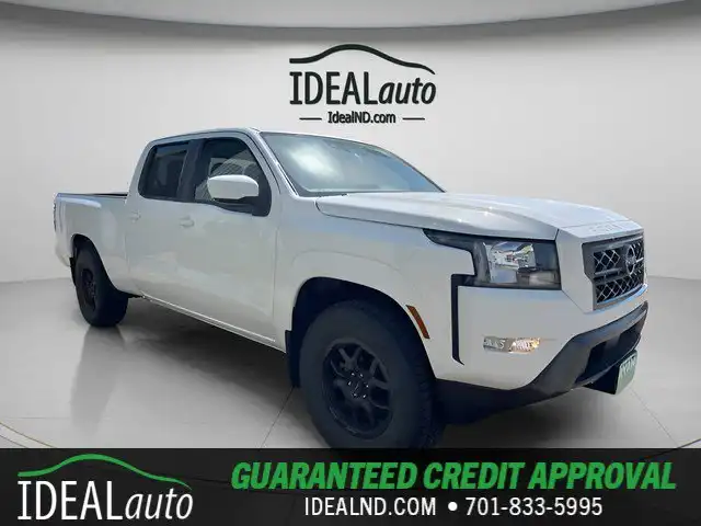 2022 Nissan Frontier SV Crew Cab 4X4 LWB's photo