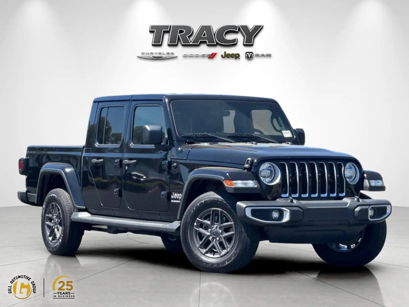 2021 Jeep Gladiator Overland's photo