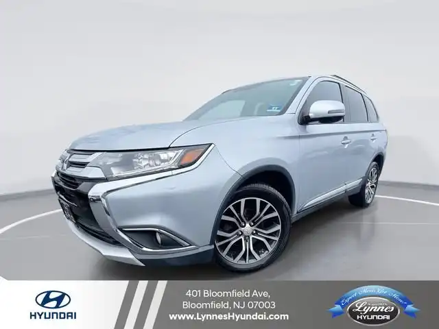 2016 Mitsubishi Outlander SEL S-AWC's photo