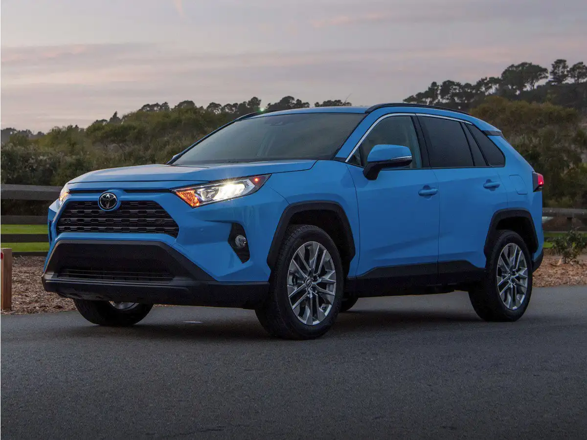 2022 Toyota RAV4 XLE AWD's photo