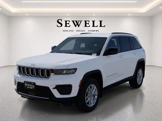 2026 Jeep Grand Cherokee Laredo 4x4's photo