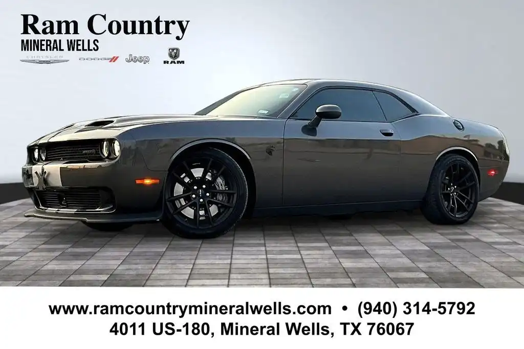 2023 Dodge Challenger SRT Hellcat Jailbreak Auto's photo