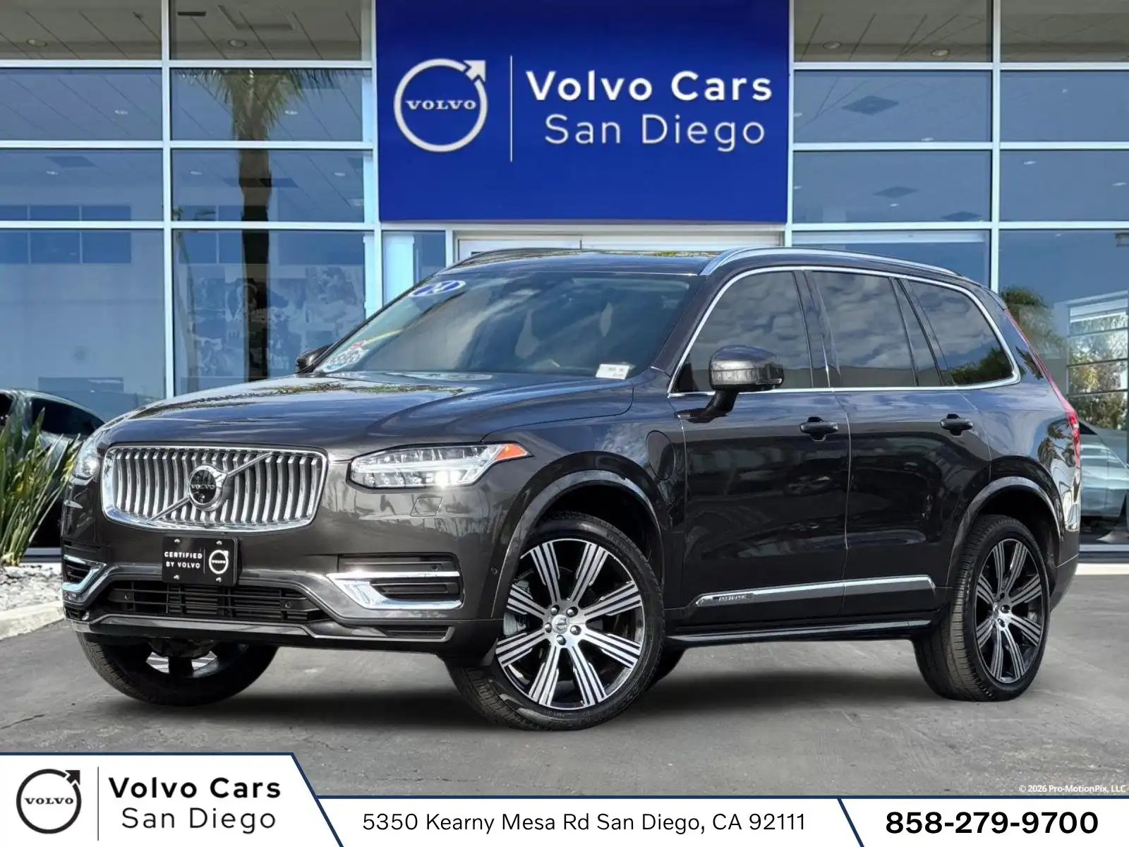 2024 Volvo XC90 T8 Recharge Ultimate Bright Theme 4WD's photo