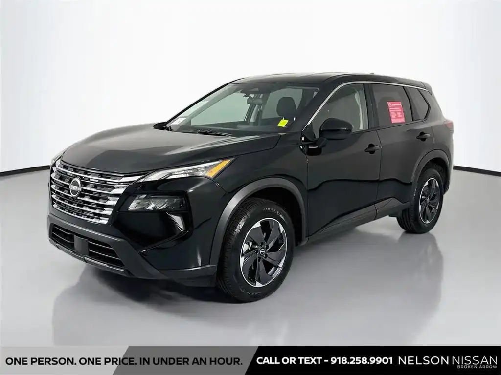 2025 Nissan Rogue SV FWD's photo