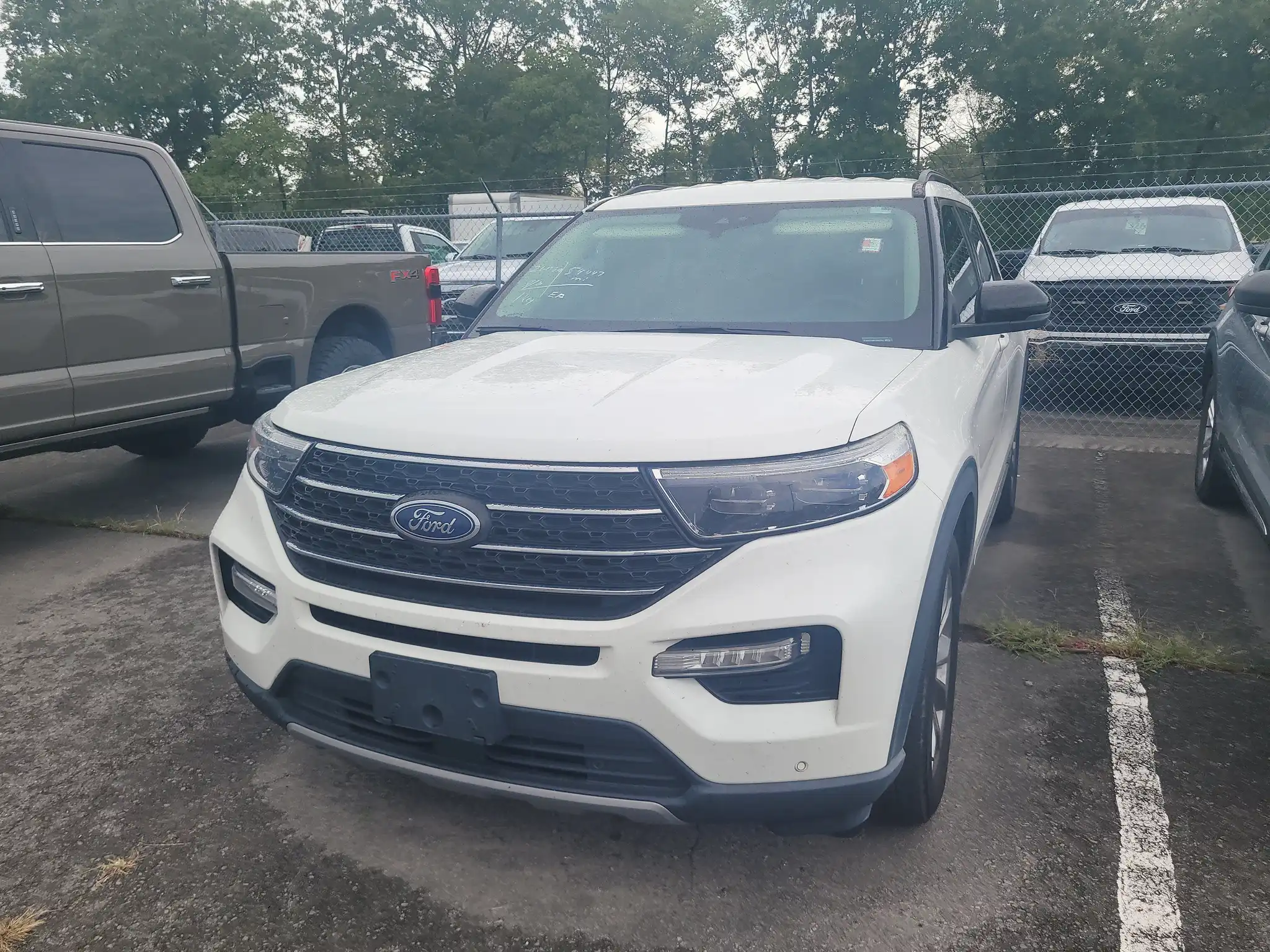 2023 Ford Explorer XLT RWD's photo