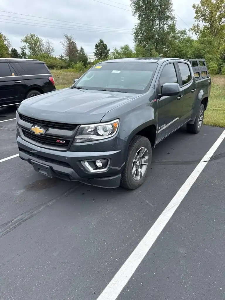 2017 Chevrolet Colorado Z71 4WD Crew Cab Short Box's photo