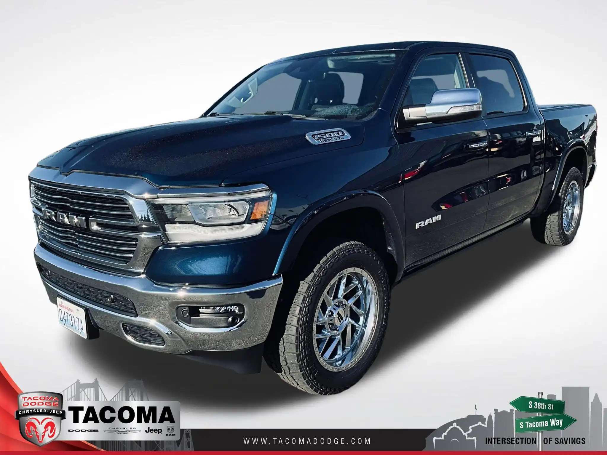 2022 RAM 1500 Laramie 4WD Crew Cab 5'7's photo