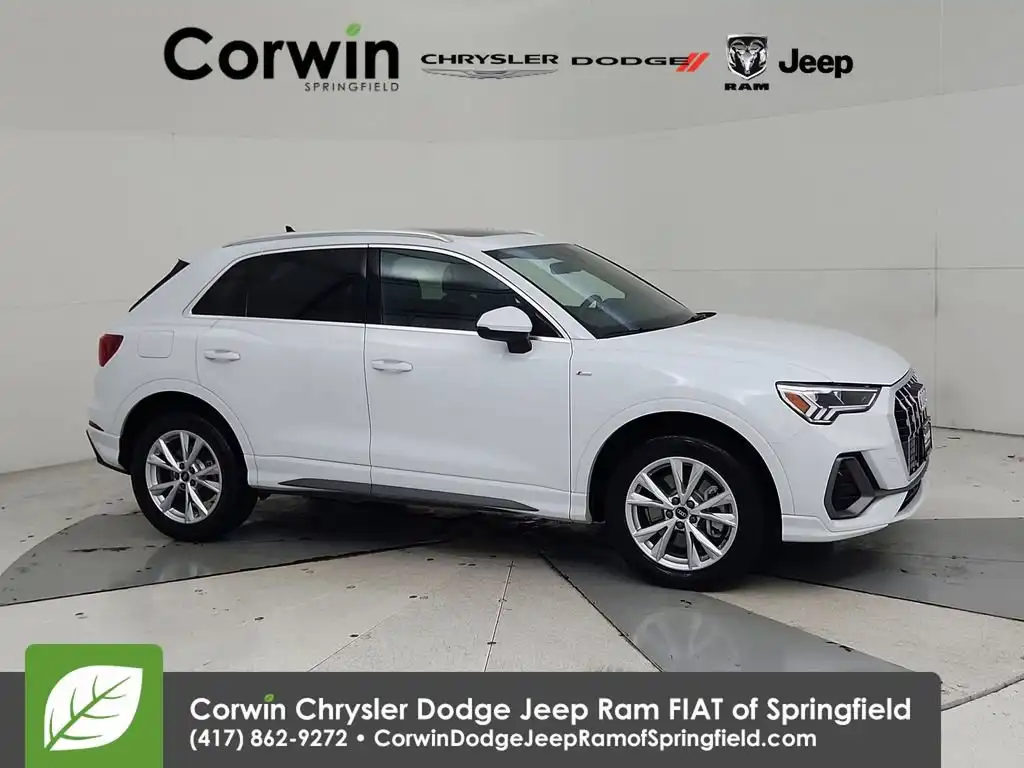 2025 Audi Q3 45 TFSI S Line Premium quattro's photo