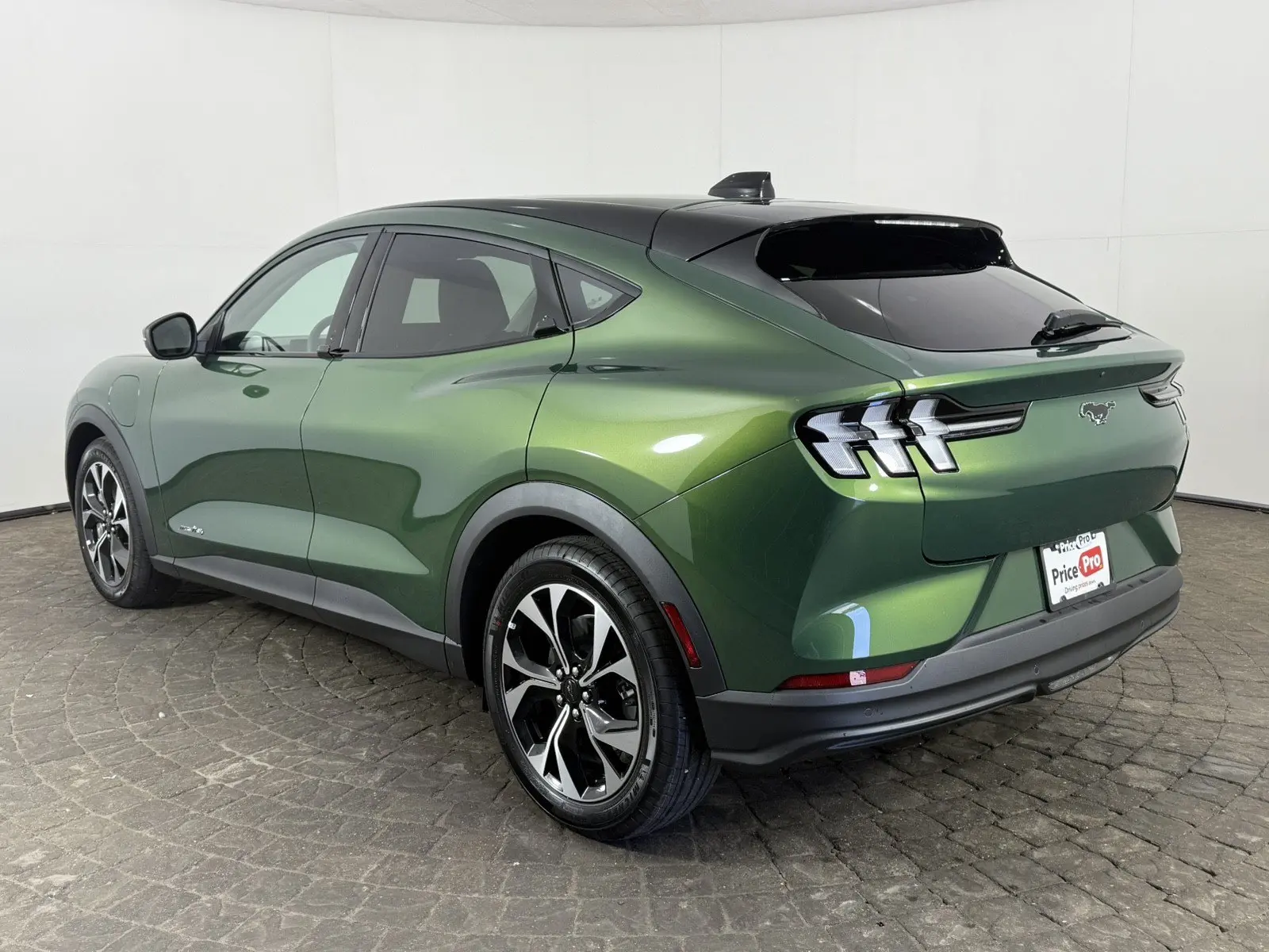 2026 Ford Mustang-Mach-e Select photo 5