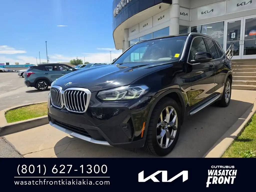 2022 BMW X3 sDrive30i's photo