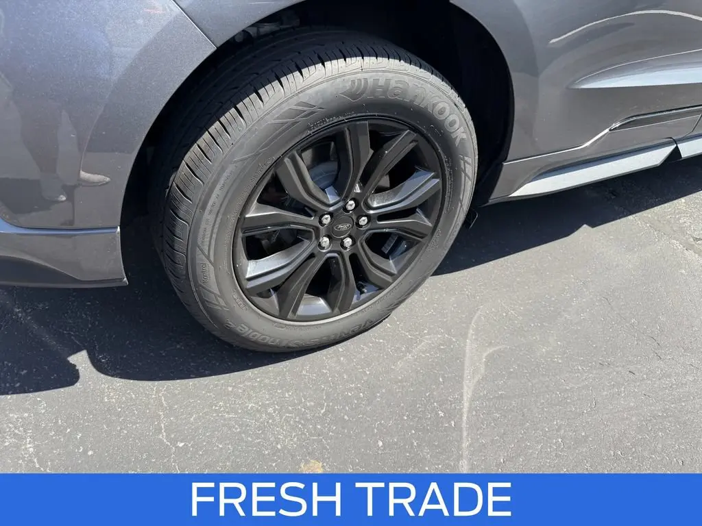 2023 Ford Edge SE AWD photo 4