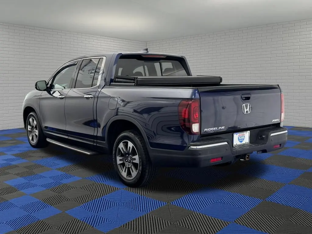 2019 Honda Ridgeline RTL-E AWD photo 3