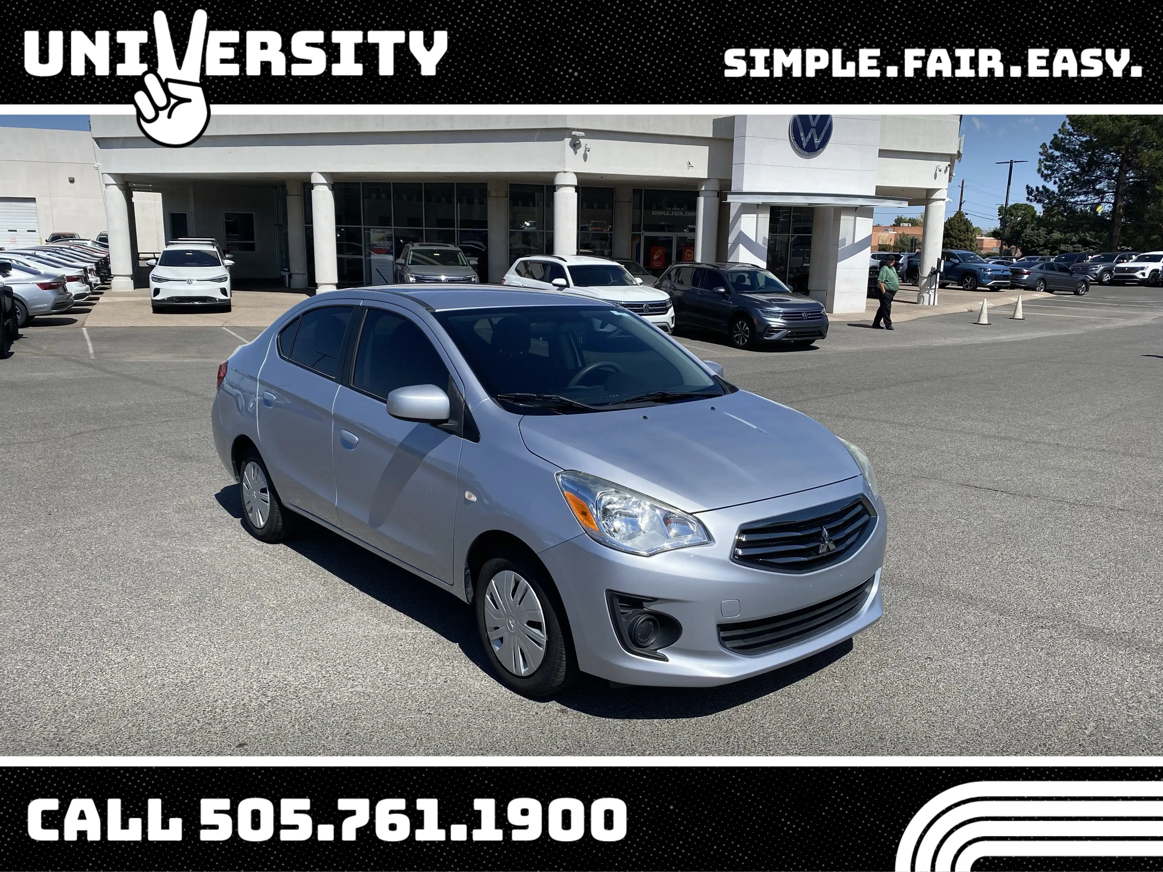 2017 Mitsubishi Mirage ES's photo