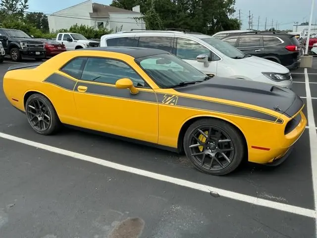 2017 Dodge Challenger T/A Plus photo 4