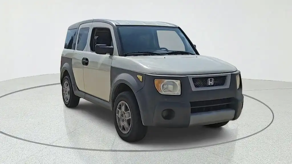 2005 Honda Element LX 2WD Auto's photo