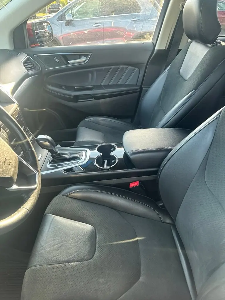 2017 Ford Edge Sport AWD photo 3