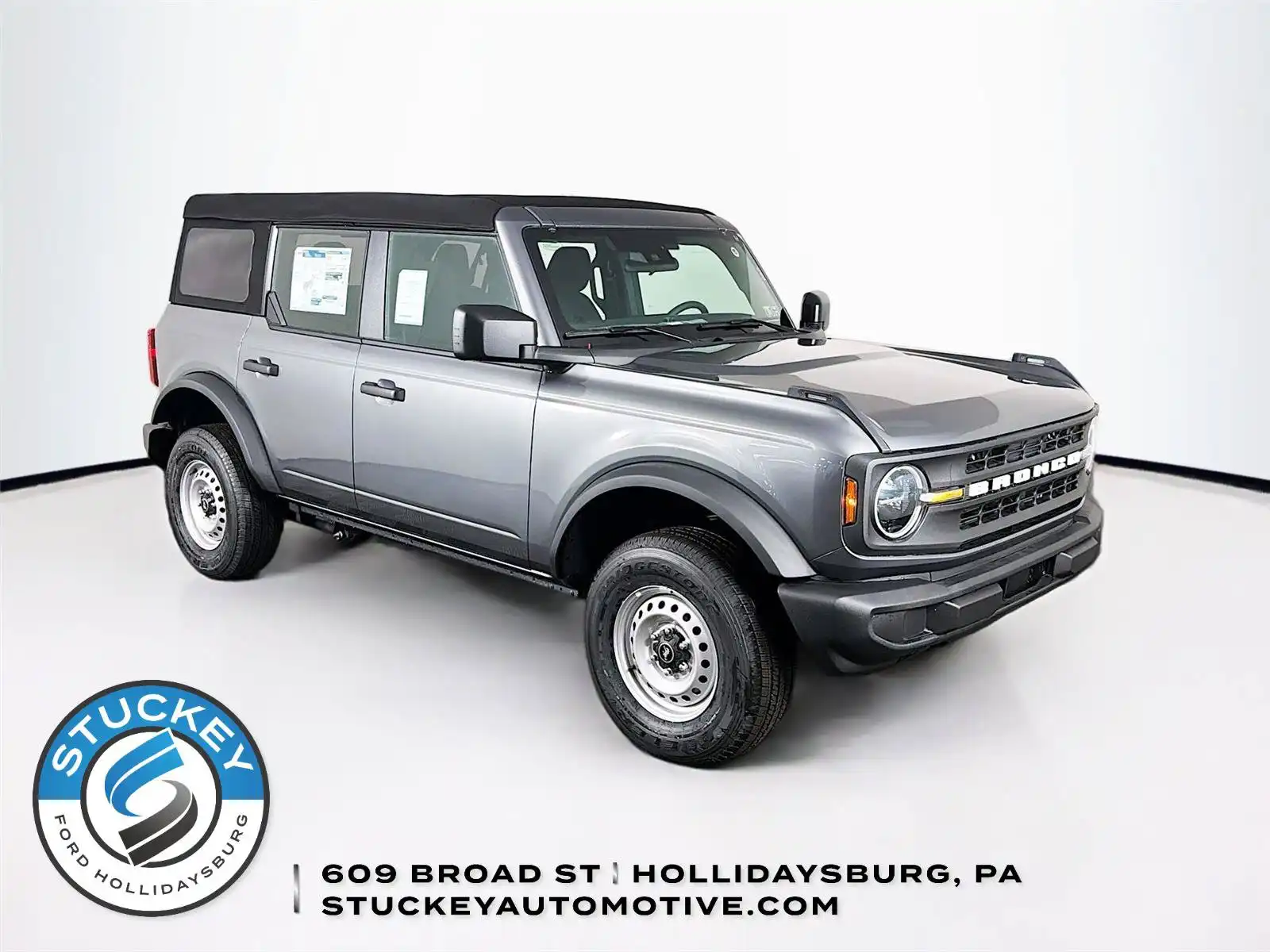 2025 Ford Bronco Base 4WD's photo
