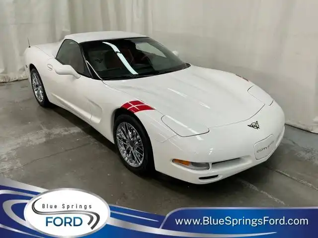 2001 Chevrolet Corvette Convertible's photo