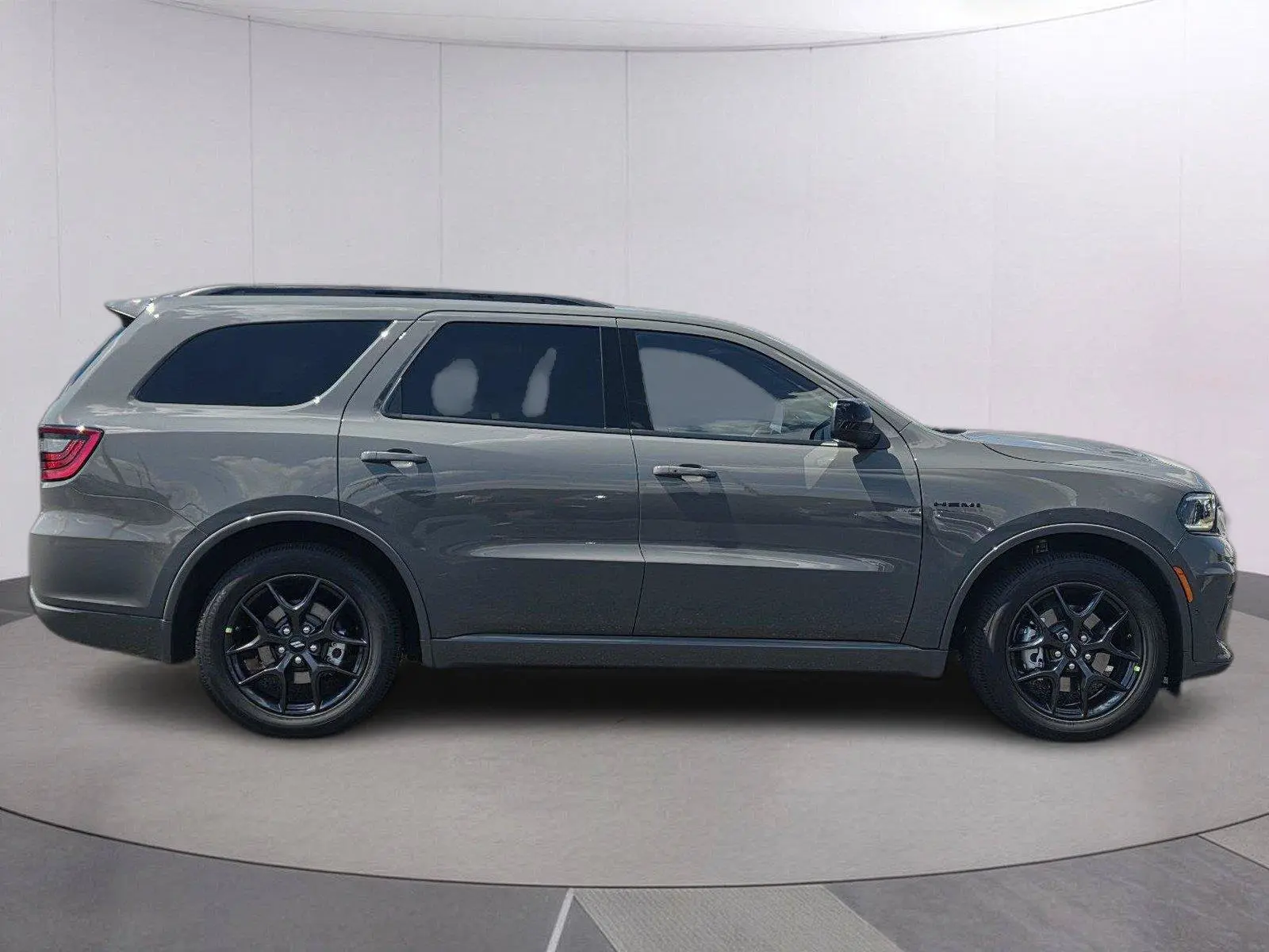 2027 Dodge Durango HEMI V8 GT AWD photo 4