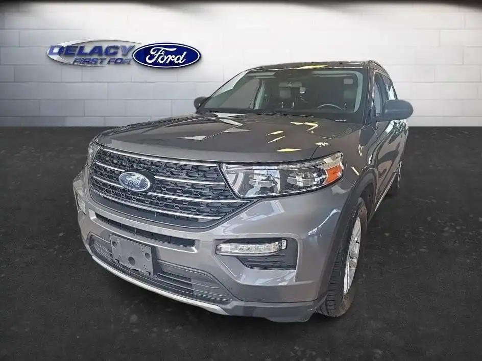 2021 Ford Explorer XLT 4WD's photo