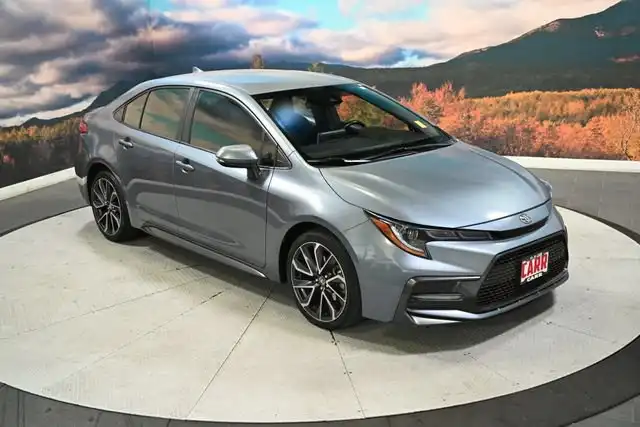2020 Toyota Corolla SE AT's photo