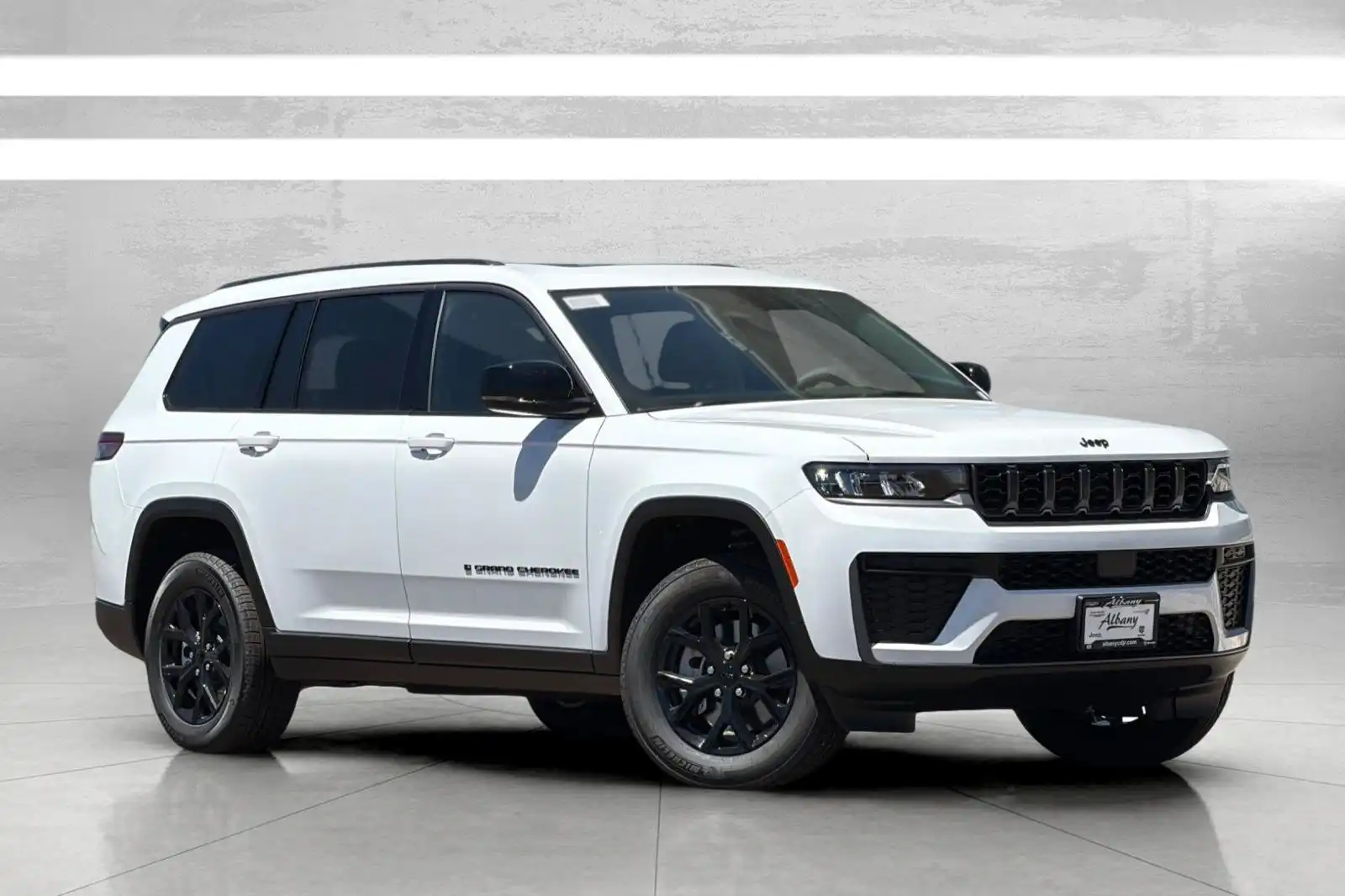 2026 Jeep Grand Cherokee L Laredo Altitude 4WD's photo