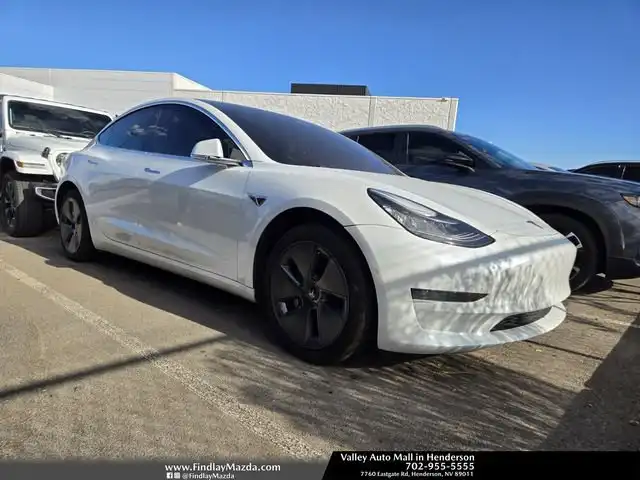 2019 Tesla Model 3 Standard Range Plus's photo