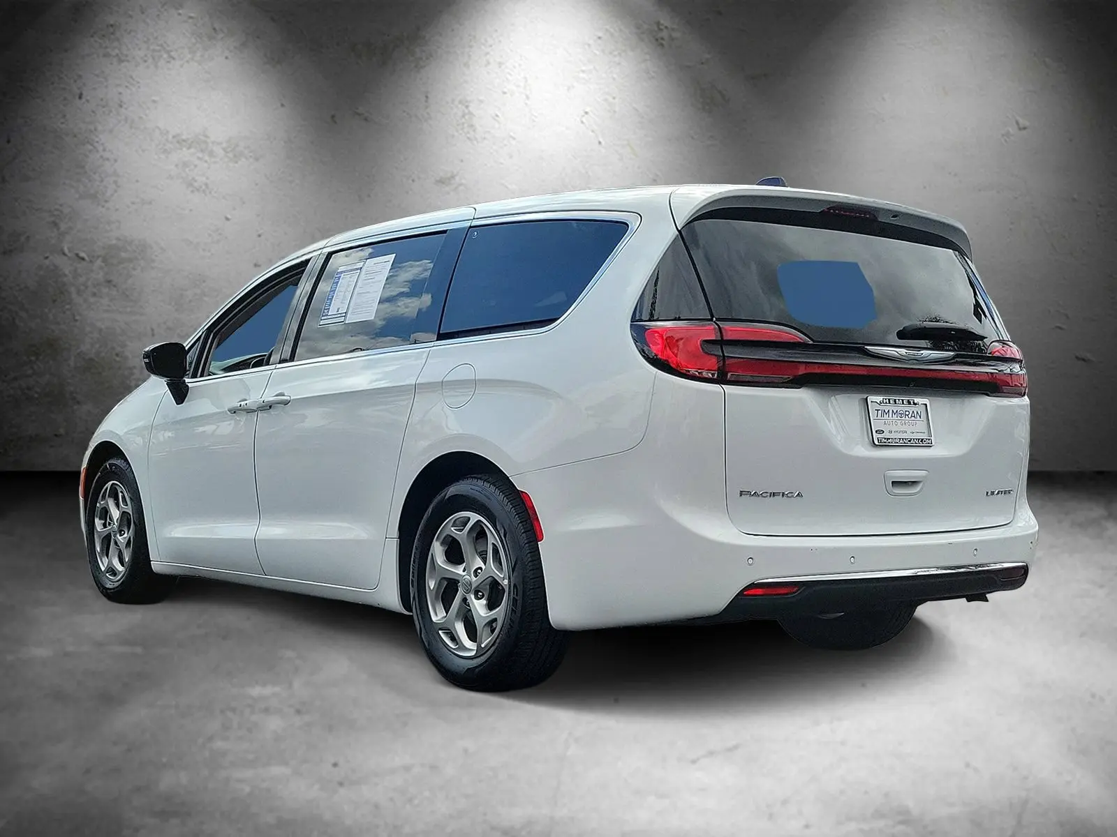 2024 Chrysler Pacifica Limited photo 4