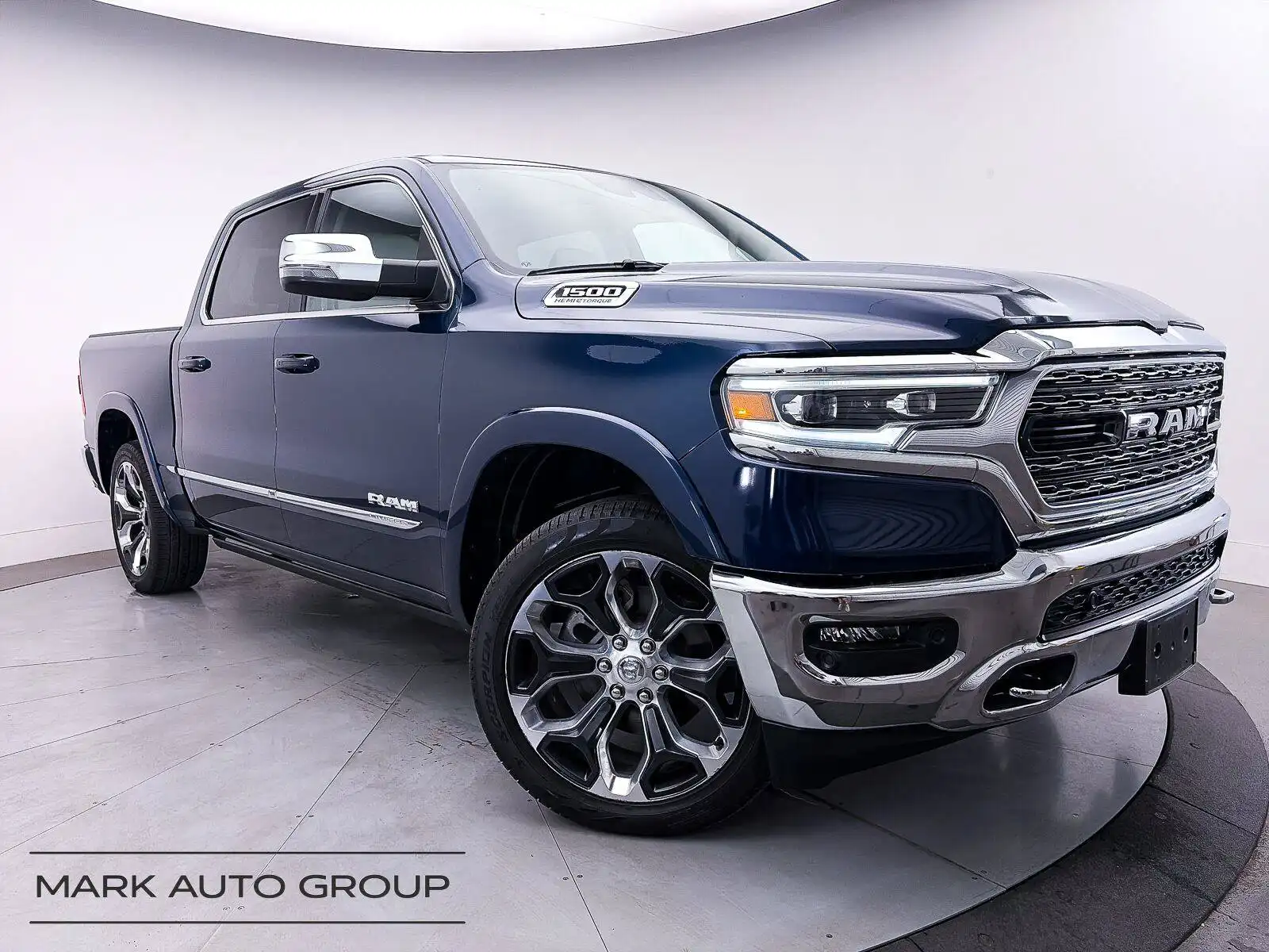 2023 RAM 1500 Limited 4WD Crew Cab 5'7's photo
