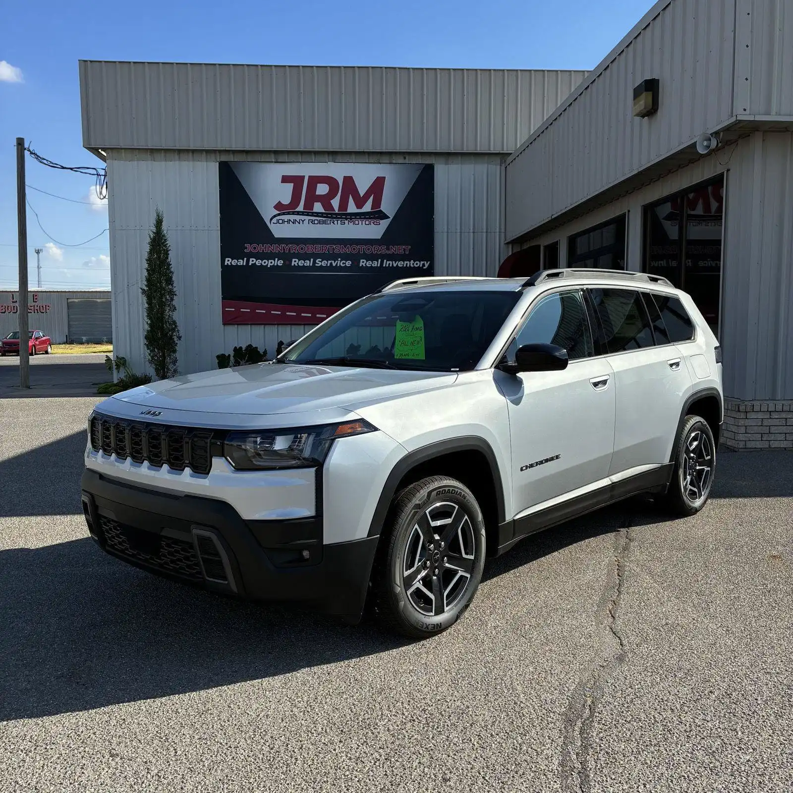 2026 Jeep Cherokee Laredo Hybrid 4WD's photo