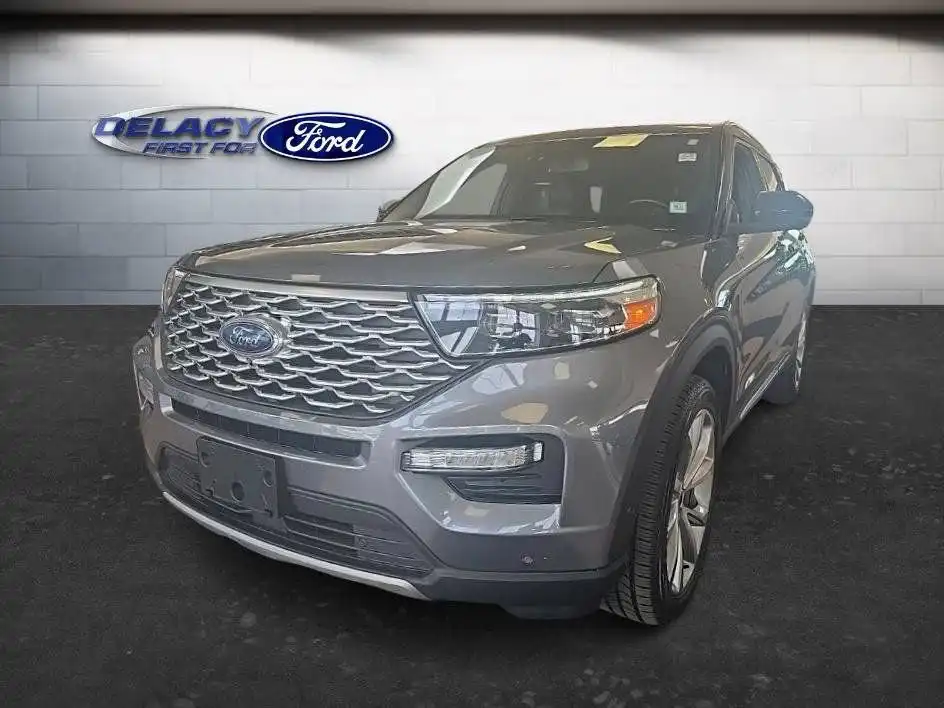 2022 Ford Explorer Platinum 4WD's photo