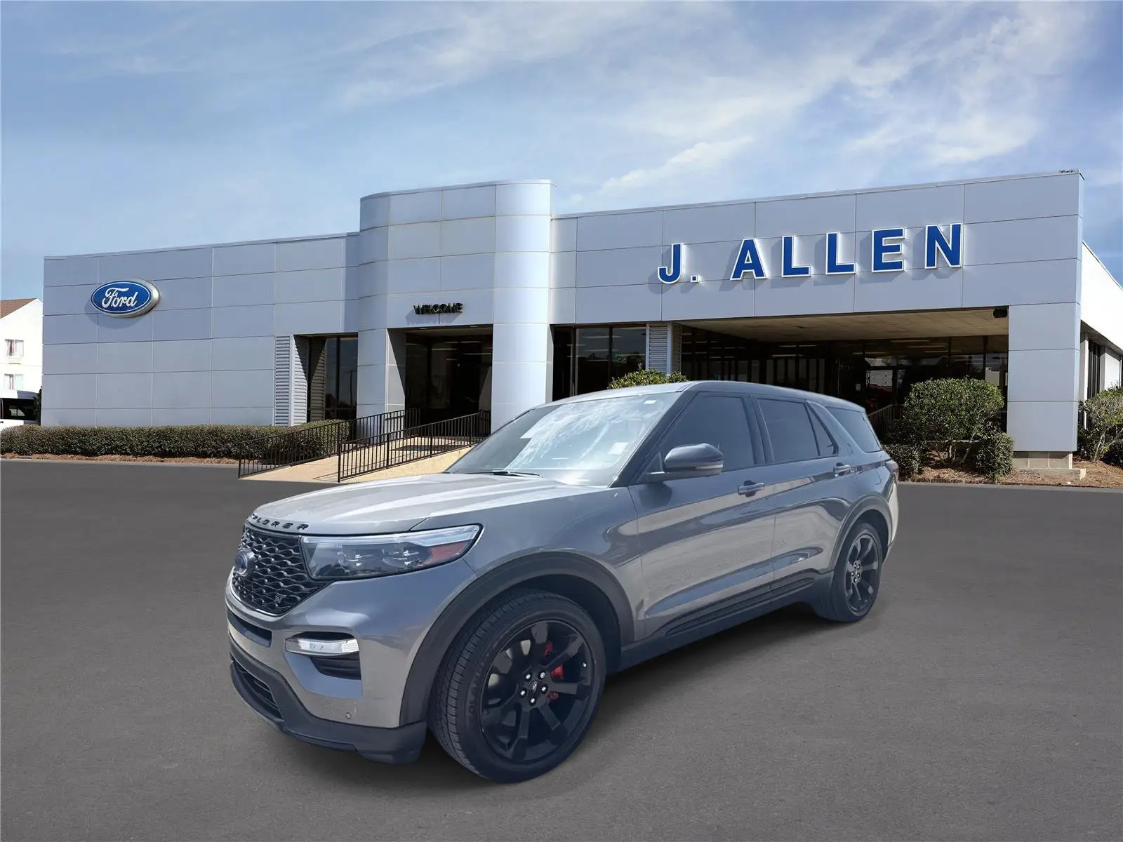 2022 Ford Explorer ST photo 1