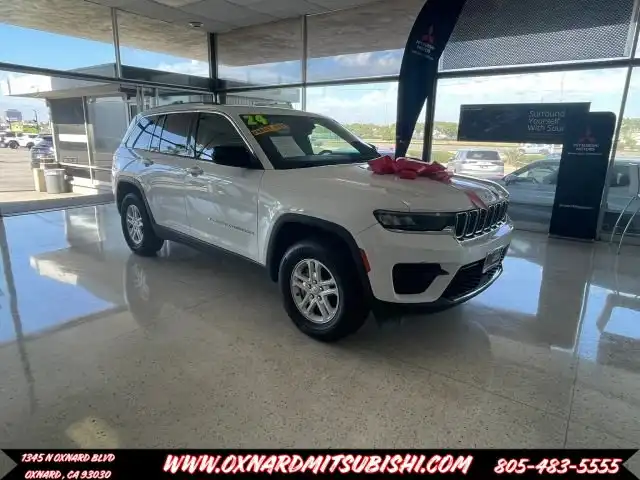 2024 Jeep Grand Cherokee Laredo 4x4's photo